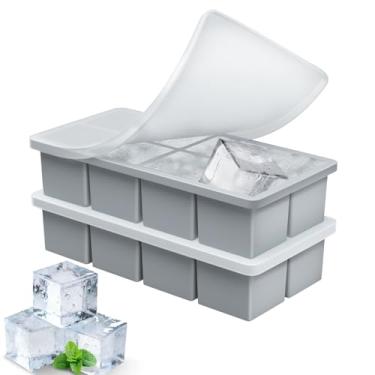 Imagem de Formas grandes para cubos de gelo, pacote com 2 bandejas de gelo de liberação fácil para freezer com tampa, bandeja grande de silicone empilhável, sem BPA, derretimento lento para uísque Bourbon