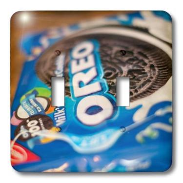 Imagem de 3dRose lsp_65031_2 Um saco de biscoitos Oreo disparado de perto com interruptor duplo de grande abertura