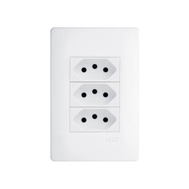Imagem de Tomada Tripla Fame Habitat 2P+T 10A com Placa 4x2 Branca