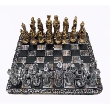 Imagem de Xadrez Com Tabuleiro de Resina e Peças Medievais