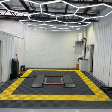 Imagem de KIT 10UN PISO ESTRADO MODULAR GARAGEM AUTOMOTIVO 33x33 - TRIDECK, AMAR