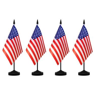 Imagem de NQ Conjunto de bandeiras americanas americanas, 20 x 13 cm, pequenas bandeiras americanas no varal, mini bandeira americana com base de suporte, decoração de bandeira dos EUA para mesa, escritório