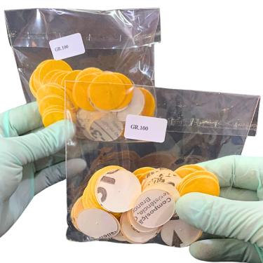 Imagem de Lixa Plantar Jahnke 1 Furo Gramatura 100 | Kit com 2 Pacotes (200 Unidades)