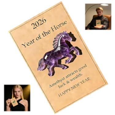 Imagem de Cavalo de cristal da sorte, um símbolo de força e novos começos (2026), estátua de cavalo de cristal transparente, estátua de meditação de mesa com cartão, cavalos de força da liberdade presente de