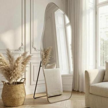 Imagem de Espelho Corpo Inteiro Orgânico com Moldura de Metal 150x60 p/ Loja Sal