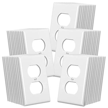 Imagem de Placas de parede duplex CML, pacote com 50 tampas de receptáculo de tomada elétrica, placas de interruptor de 1 interruptor, tamanho padrão 7 cm x 11,4 cm, resistente a impactos, listado pela UL, branco, pacote de empreiteiros