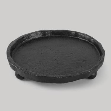 Imagem de Prato de suporte de vela vintage de ferro fundido, bandeja de vela preta rústica – suporte de base de vela redonda para pequenas velas de pilar, centro de mesa e decoração de casa