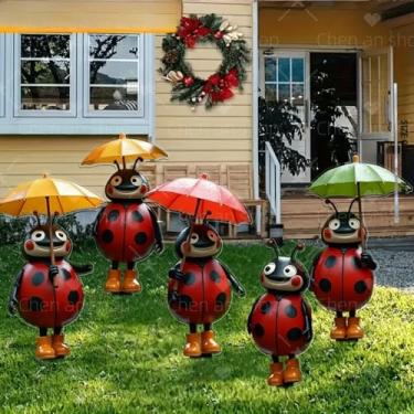 Imagem de 5 peças de decorações de jardim de guarda-chuva de insetos fofos - mini estátuas de insetos com guarda-chuvas, formigas de plástico durável ao ar livre/conto, besouros, libélulas, mosca para gramado