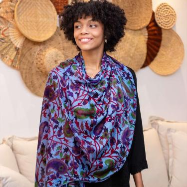 Imagem de Echarpe Floral 100% Viscose Azul 70Cmx180Cm
