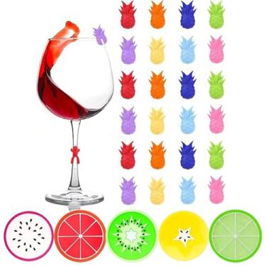 Imagem de Soohogia Conjunto de 29 peças de pingentes de taça de vinho de silicone, marcadores de bebida para decoração de festa de degustação de vinho, casamentos, diversão de verão (abacaxi)