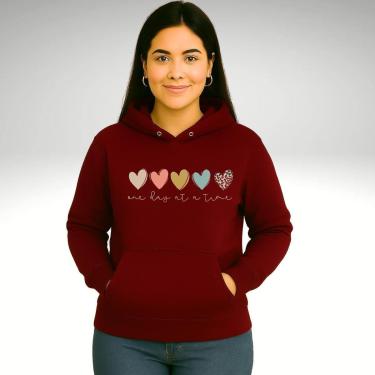 Imagem de Blusa de Moletom Feminino Canguru Estampado Coração Moderno-Feminino