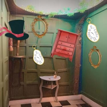 Imagem de Soulchen 20 peças de decoração do país das maravilhas faixa de fundo para decoração de guirlanda do país das maravilhas para artigos de festa de chá de bebê de aniversário (armário, espelho, chapéu