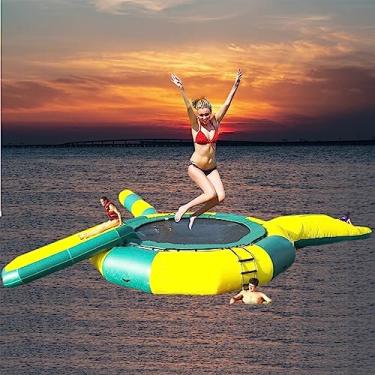Imagem de Trampolim inflável do parque aquático infantil WolFum com escorregador e catapulta, tapete de respingos de água, brinquedos flutuantes de parque aquático, 3M