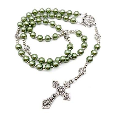 Imagem de Colar Católico com Contas de Pérola Verde da Nazareth Store com Medalha Miraculosa Crucifixo em Prata Rosários em Bolsa de Veludo