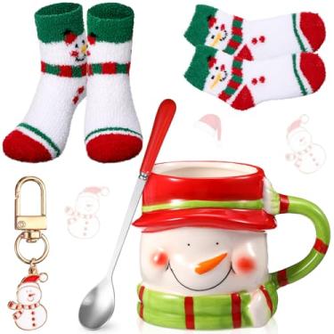 Imagem de Sliner Conjunto de 4 peças de presentes de boneco de neve de Natal, inclui canecas de café de Natal, 500 ml, com colheres vermelhas, meias felpudas de inverno, mini chaveiros de Natal, presente de