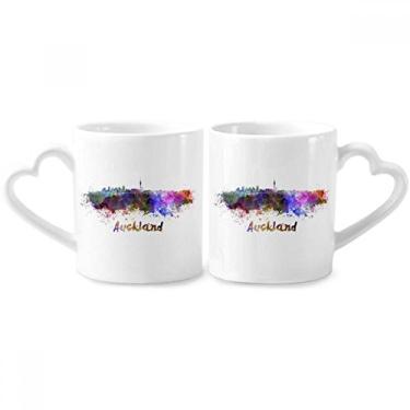 Imagem de Auckland Nova Zelândia Conjunto de canecas de porcelana para casais, em aquarela, copo de cerâmica com alça de coração