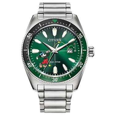 Imagem de Citizen Relógio masculino Eco-Drive Disney Mickey Mouse "Tee Time" de aço inoxidável, m...
