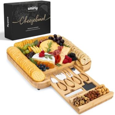 Imagem de SMIRLY Conjunto de tábuas de charcutaria - conjunto grande de tábua de queijo de bambu - presentes de aquecimento de casa, presente de casamento para casal, presente de chá de panela, presentes de