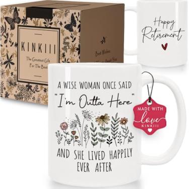 Imagem de Caneca de café engraçada de aposentadoria presentes para mulheres, bem-humorado "A Wise Woman Once Said I'm Outta Here", presente de aposentadoria feliz para avó, mãe, colega de trabalho, enfermeira