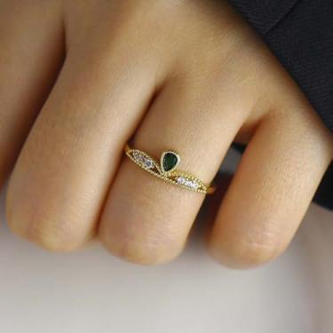 Imagem de 1 lindo anel aberto de esmeralda falsa em forma de lágrima em latão banhado a ouro, adequado para eventos noturnos femininos