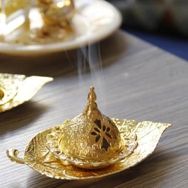 Imagem de Queimador de incenso dourado design de folha de metal difusor de aroma portátil para festival do Oriente Médio, decoração de mesa europeia e escritório em casa, folhas douradas