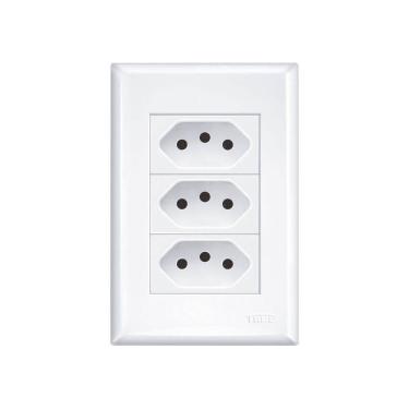 Imagem de Tomada Tripla Fame Evidence 2p+t 20a Com Placa 4x2 Branca