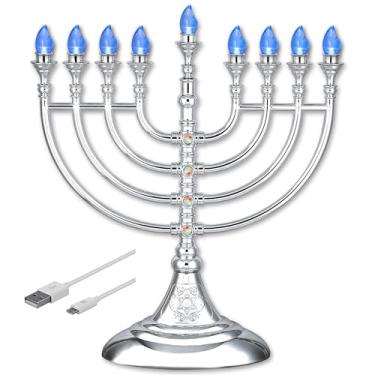 Imagem de Aviv Judaica Menorá elétrica de LED tradicional Hanukkah alimentada por bateria ou cabo micro USB Chanukiah de 10 cm incluído velas de chanucá eletrônicas Minorá Iluminadas Decorações Hanukah (prata