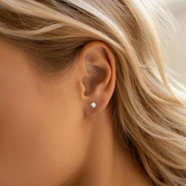 Imagem de Brincos de aço cirúrgico 316L de zircônia cúbica com parafuso traseiro para mulheres e homens, conjunto de brincos de cartilagem para vários piercings de ouro 3 mm