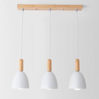 Imagem de Lustre pendente simples de madeira com cúpula de metal, estilo moderno, com três lâmpadas E26, ideal para iluminação de sala de jantar, quarto, cozinha e ilha.