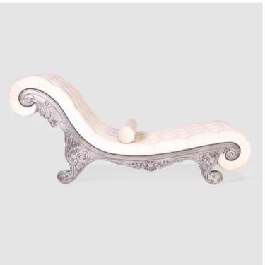 Imagem de Chaise Marrocos Entalhada e Tecido Capitonê + Acabamento Tachas- Tommy