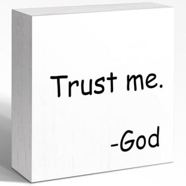 Imagem de WUZYOU Decoração de parede de caixa de madeira com versículo bíblico, placa de bloco de madeira Trust Me God, decoração de parede com citação cristã para mesa de escritório em casa, prateleira de mesa