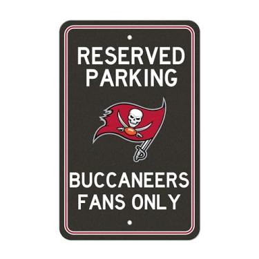Imagem de NFL - Tampa Bay Buccaneers Team Color Reserved Parking Sign Decor 45,72 cm X 29,20 cm Leve