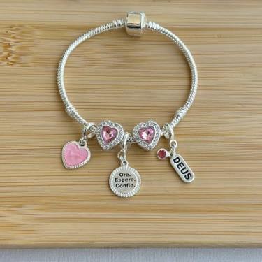 Imagem de Pulseira com 5 berloques: “ore, espere, confie, separador rosa, “Deus” e coração rosa - banhado a prata