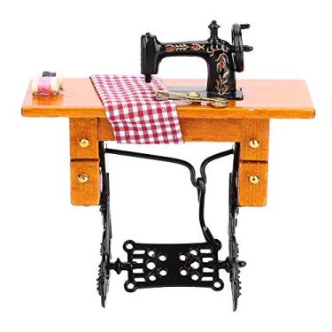 Imagem de Aramox Máquina de Costura de Bonecas Com Tecido Listrado e Tesoura, Material Premium, 1:12 Toy de Móveis Em Miniatura para Decoração da Casa de Bonecas