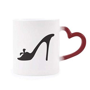 Imagem de Caneca preta de salto alto padrão de contorno de flor sensível ao calor Caneca vermelha mudança de cor grés copo