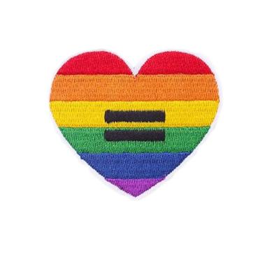 Imagem de Uijokdef 1 peça em forma de coração gay lésbica arco-íris cor ferro na costura patch jaqueta boné camiseta mochila (5)