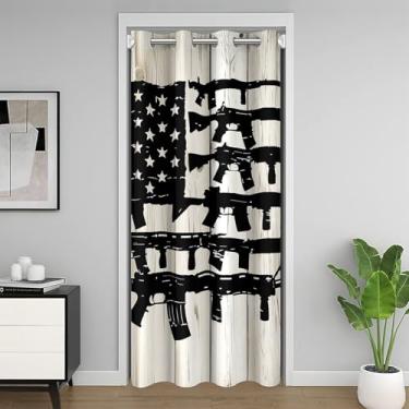 Imagem de jejeloiu Cortina de porta com bandeira americana para privacidade de porta 86 cm x 203 cm metralhadoras 30% -50% escurecimento de quarto blackout militar vintage madeira divisória capa de cortina