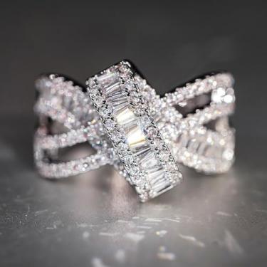 Imagem de Anéis de noivado elegantes de zircônia cúbica banhada a ouro branco com nó entrelaçado, alianças de compromisso, festas noturnas, presentes de dia dos namorados, alianças de eternidade para mulheres