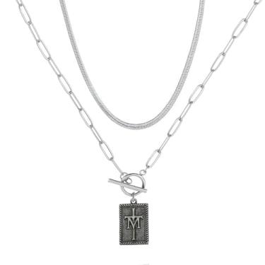 Imagem de MANZHEN Conjunto de colar de cruz com inicial em camadas, corrente de cobra prata com pingente de letra quadrada, gargantilha feminina com fecho de botão, 18 Inches, Metal, Sem Pedra Preciosa