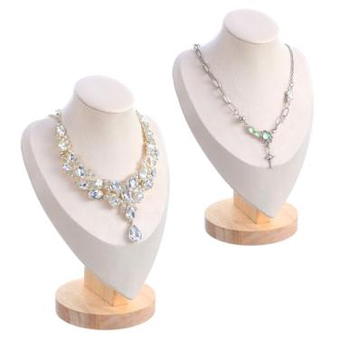 Imagem de Meyeyaia 2 peças de suporte de exibição de colar, busto de madeira maciça de bambu 3D, suporte de exibição de joias para fotografia, organizador de casa, feiras de vendas de joias (bege, 24,4 cm)