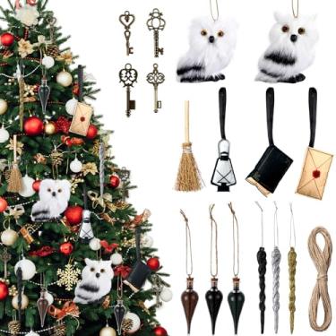 Imagem de Threehoney Conjunto de 47 peças de ornamentos mágicos com tema de feiticeiro, inclui pingentes prateados e pretos dourados de coruja, mini vassoura, chaves vintage, pingentes de feltro de pelúcia