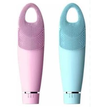 Imagem de Escova de Limpeza Facial 2 em 1 – Esfoliante Suave e Massageadora Anti-Acne | Pele Limpa, Macia e Renovada em Qualquer Lugar (Rosa)
