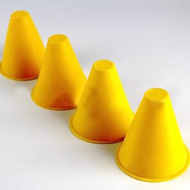 Imagem de SPYMINNPOO Cones de Obstáculo de Futebol para Equipamentos de Treinamento, Barril de Marca de Skate Durável para Esportes, Cor Brilhante, Adequado para Esportes Ao Ar Livre (#4)