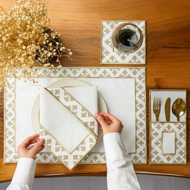 Imagem de Jogo americano bordado com design de rolagem dourada, tapetes de mesa de linho branco com borda decorativa, elegante conjunto de roupa de mesa de jantar, jogo americano islâmico, Noor Haritage para 6