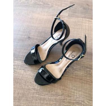 Imagem de Sandália Gisele Preta Verniz salto fino Rafaela Salomão, 37