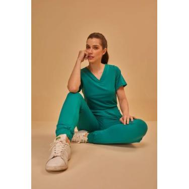 Imagem de Scrub Anny VERDE JADE / tecido tecnológico toque geladinho / pijama Ho