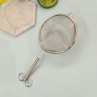 Imagem de Coador de alimentos pequeno de aço inoxidável, peneira de malha fina com alça, coador de coquetel para coquetéis, ervas de chá, café, bebidas, ótimo como coador de chá