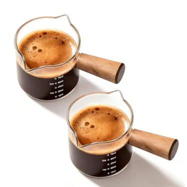 Imagem de YARRAMATE Kit 2 Xícaras de Espresso 90ml com Cabo de Madeira – Acessórios de Vidro Translúcido, Copo Medidor com Duplo Bico e Escala Dupla, Doseamento com Bico em Formato de V