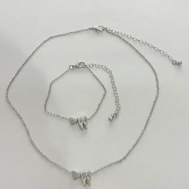 Imagem de Colar com pingente 111 prata inicial conjunto de pulseiras para mulheres, banhado a prata, pingente de coração com inicial de coração, pulseiras, presentes de aniversário de aniversário para mulheres