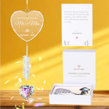 Imagem de Presentes de noivado para casais, apanhador de sol de cristal para recém-noivos, enfeite de presente de cristal pendurado, decorações de parabéns para amigos recém-noivos 2026